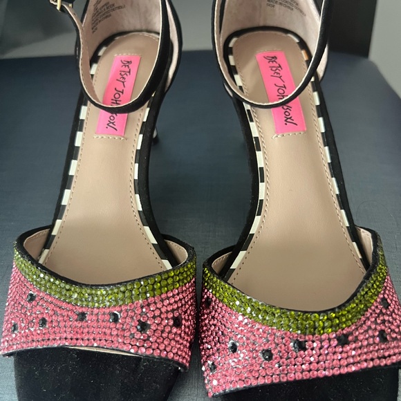 Betsey Johnson Women's 6.5 Rhinestone Watermelon Open Toe Sandals Heels NW - Picture 3 of 10